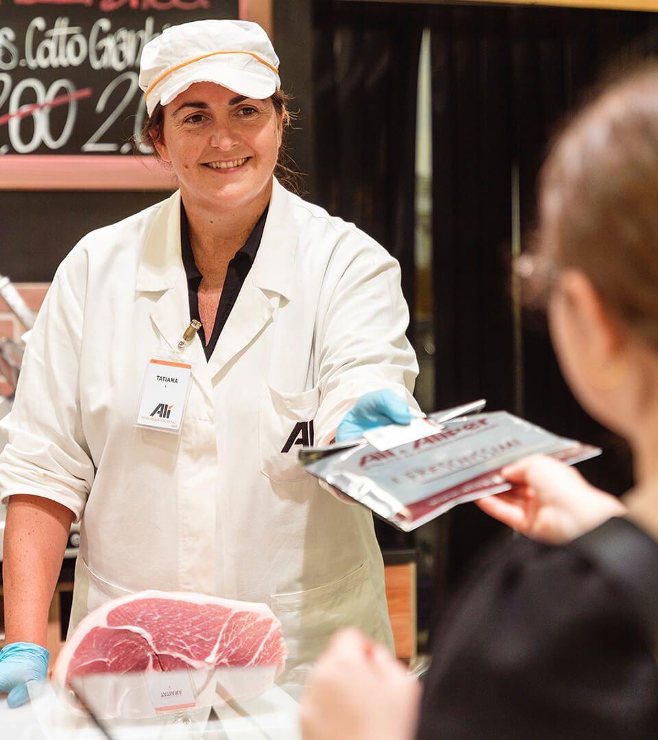 shooting supermercato banco gastronomia